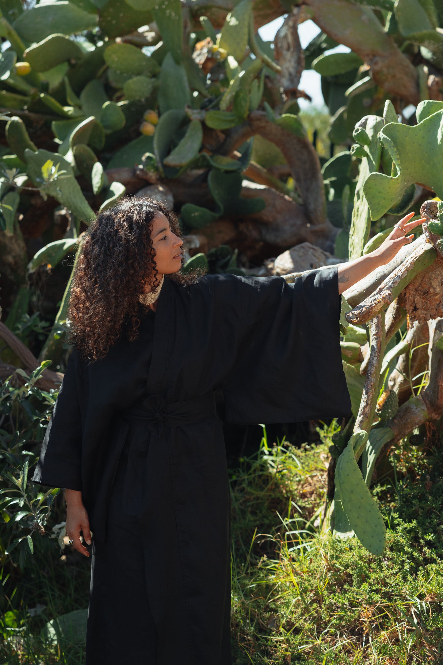 Black Pure Linen Kimono